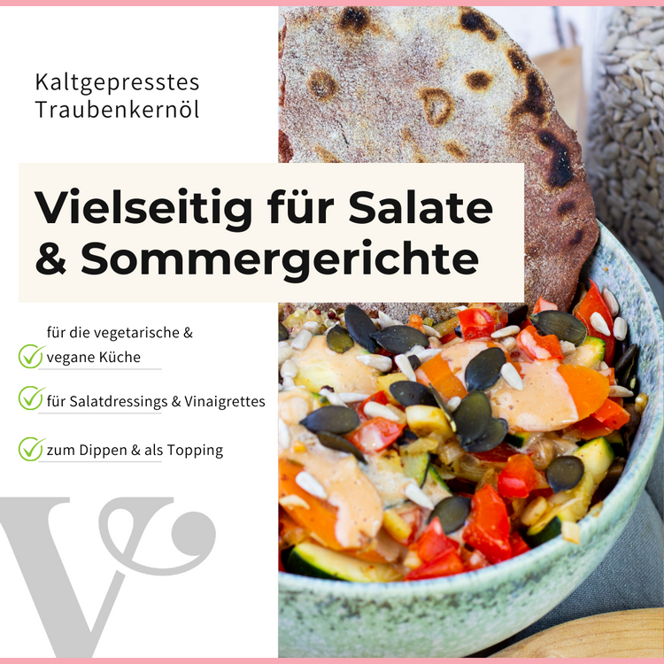 eine Schüssel mit Salat und einem Stück Fladenbrot, dazu auf der linken Seite etwas Text über die Vorteile von kaltgepresstem Traubenkernöl